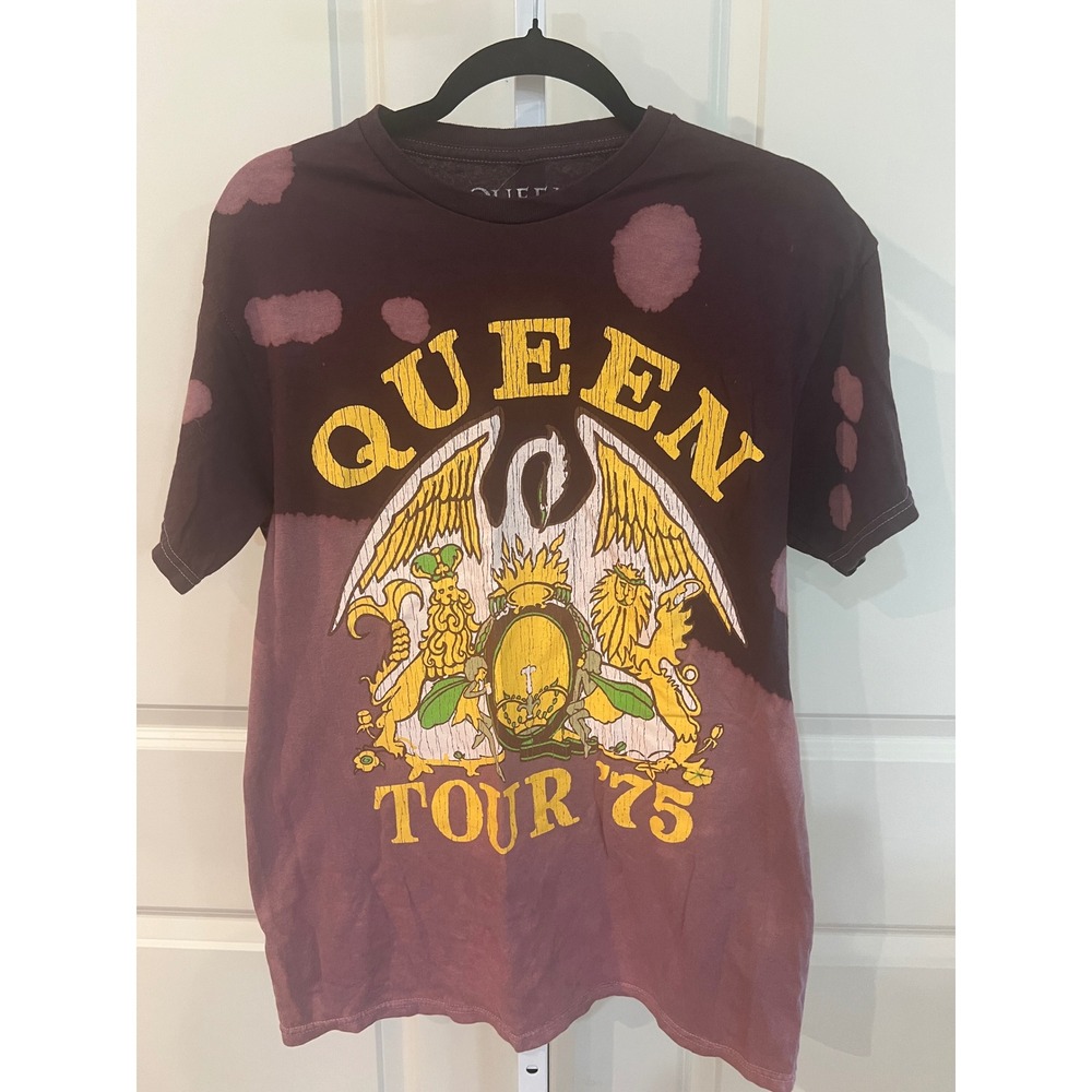 Queen NWT Tour 75 Band Tee Official Merch Dip Dye Bleach Wash Burgundy Shirt M